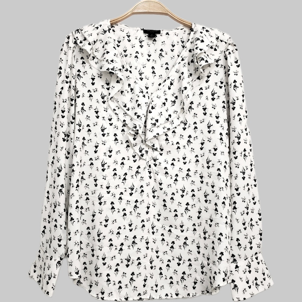 New ANN TAYLOR Ruffled V-Neck Floral Mini Iris Crepe Blouse size S Petite